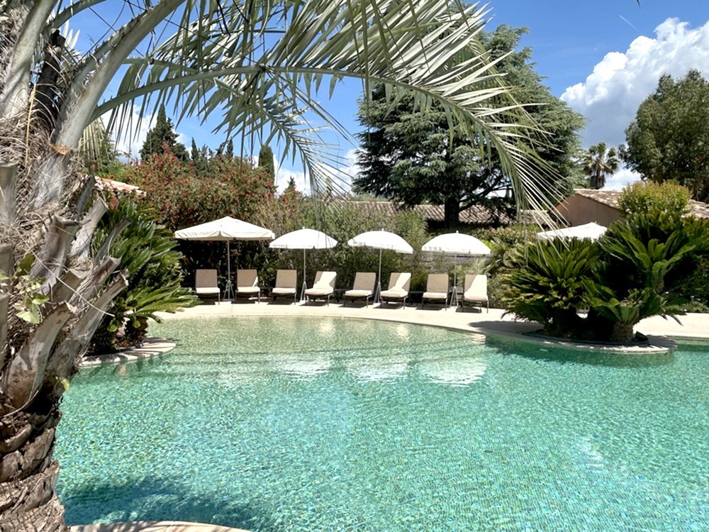 https://www.respelido.co.uk/wp-content/uploads/2025/09/holiday-residence-near-nice-carros-respelido-the-swimming-pool_13-1.jpg