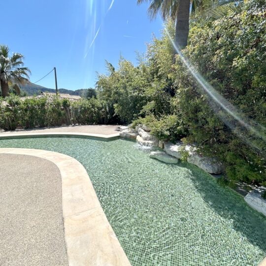 https://www.respelido.co.uk/wp-content/uploads/2025/09/holiday-residence-near-nice-carros-respelido-the-swimming-pool_15-1-540x540.jpg